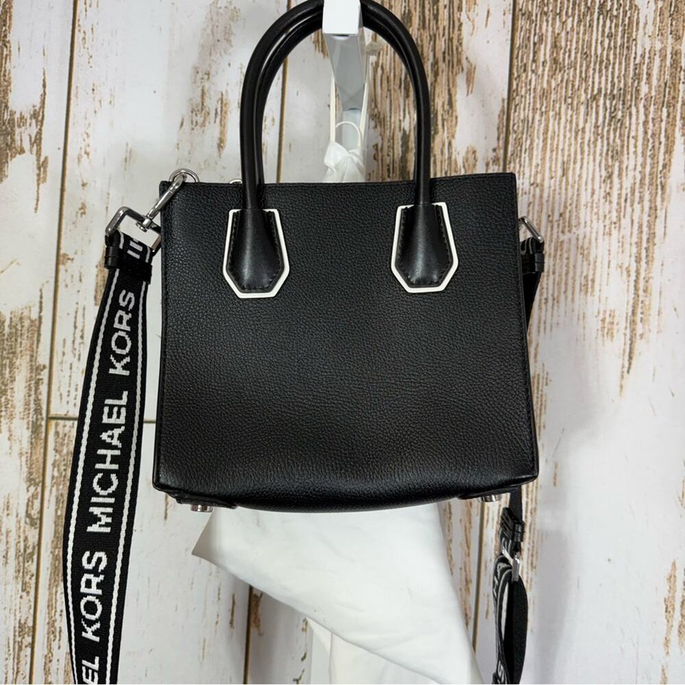 Michael Kors- Medium Leather RARE Logo Tape Accordion Crossbody Bag - Picture 4 of 10